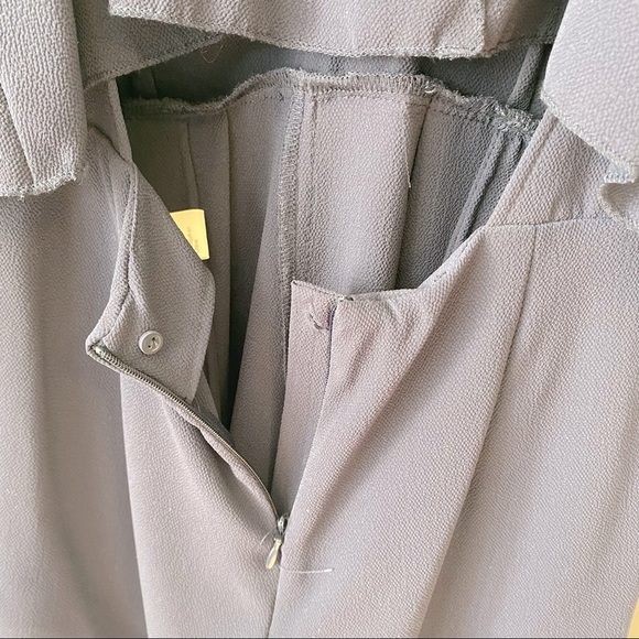 H&M women’s Deep V bow strap detail navy blue open back shorts Romper - size 6 - Picture 10 of 16